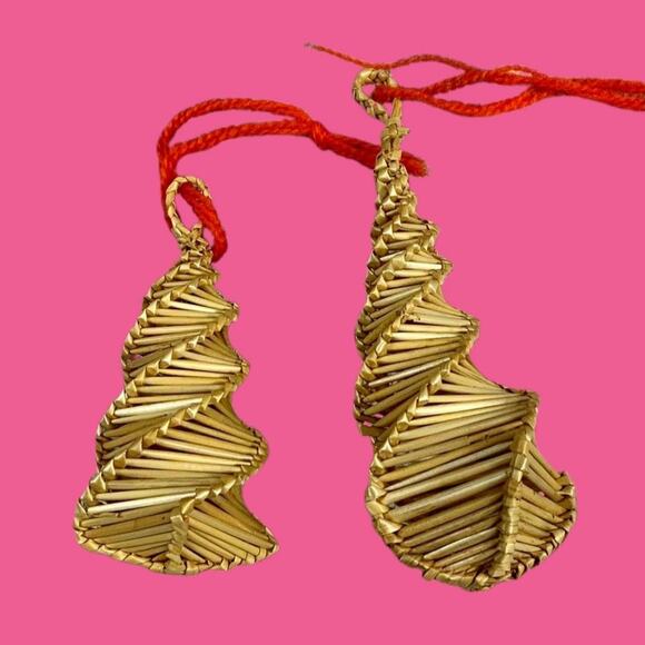 WOODEN SPINNERS ORNAMENTS COTTAGE CORE COASTAL NAUTICAL - Picture 1 of 4